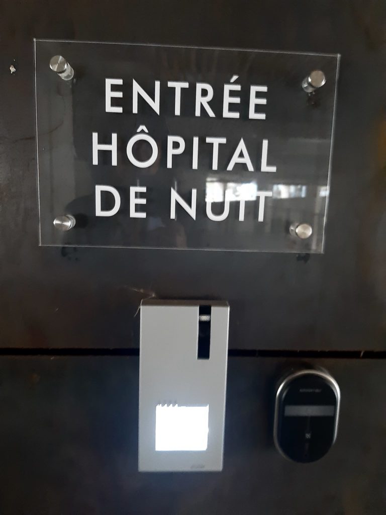 Plaque signaletique entree hopital de nuit plexiglas